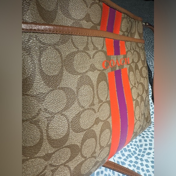 Coach Cross Body Bag Purse - Picture 9 of 11